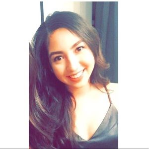 Meet your Posher, Roxana